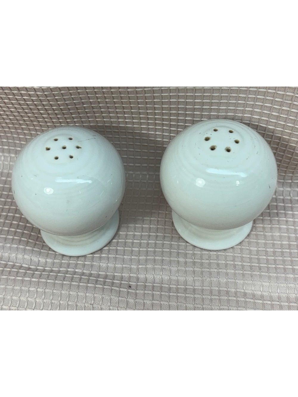 13 - white Fiesta Salt and Pepper Set made of ceramic by Homer Laughlin